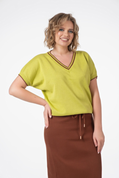 Джемпер вязаный с V-вырезом зеленый короткий рукав La Diano