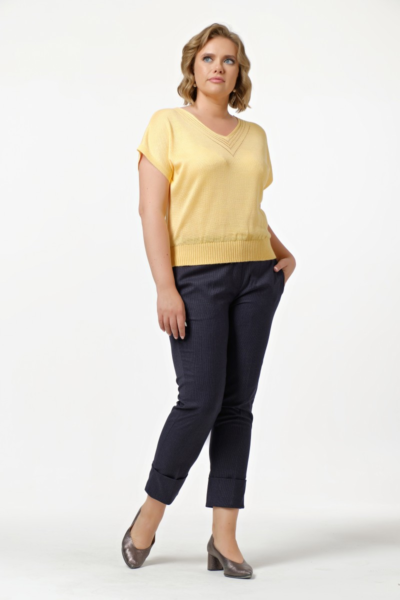 Женские брюки со стрелками прямого силуэта с манжетами La Diano