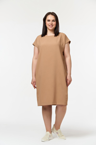 Бежевое платье прямого силуэта с карманами до колена La Diano