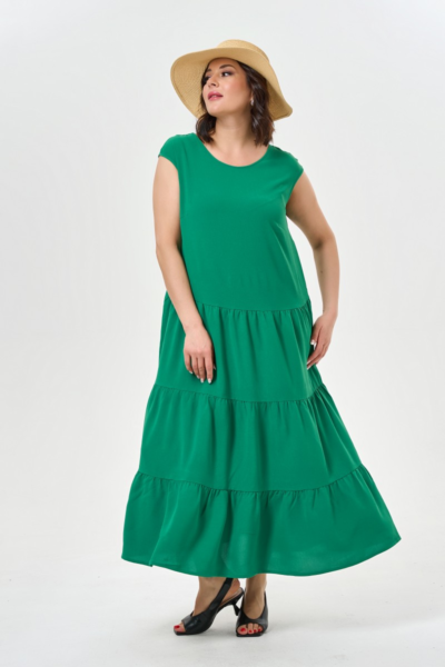 Зеленое платье свободного кроя с ярусами летнее макси La Diano