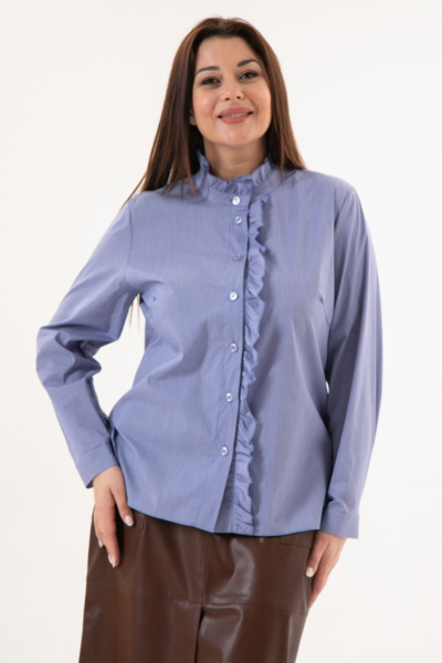 Блузка с воротником стойкой и оборками из хлопка голубая La Diano