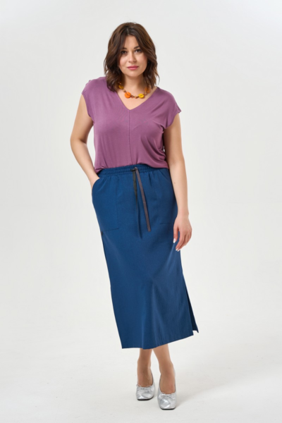 Блузка свободная с V-образным вырезом широкими рукавами