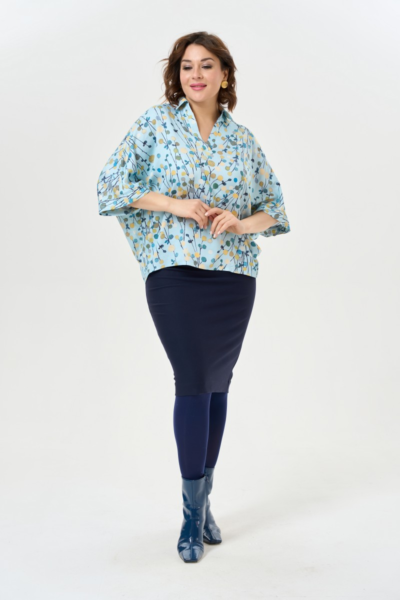 Блузка свободного кроя с рукавами три четверти La Diano