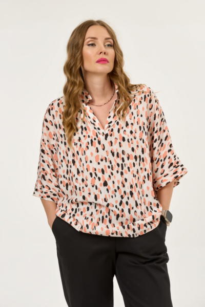 Блузка свободного силуэта с рукавом три четверти принт La Diano