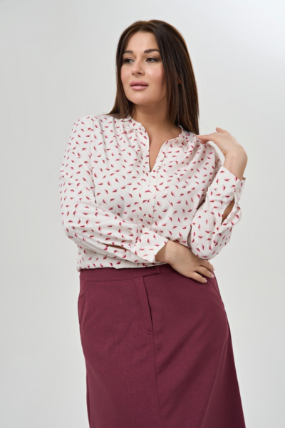 Блузка с воротником-стойкой и длинным рукавом прямого силуэта