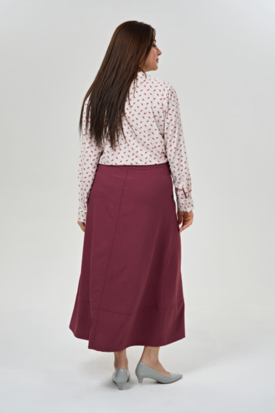 Блузка с воротником-стойкой и длинным рукавом прямого силуэта