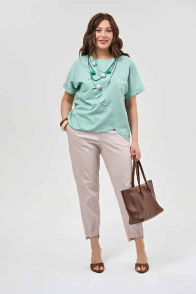 Блузка мятная большой размер с воланом и рукавами отворотами