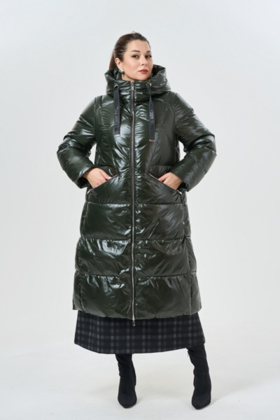 Длинный пуховик женский с капюшоном А силуэт зеленый La Diano