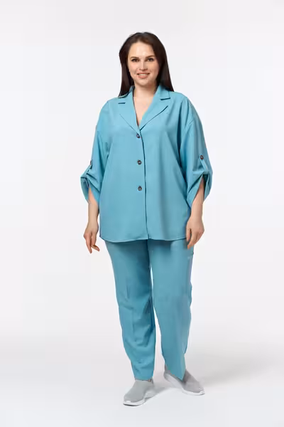 Зауженные льняные брюки со стрелками для деловых образов