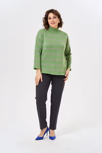 Зауженные брюки с резинкой на поясе и стрелками для офиса