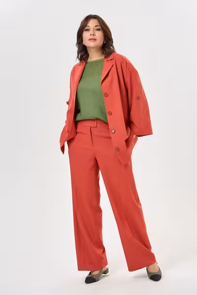 Брюки прямого силуэта женские с эластичным поясом сзади