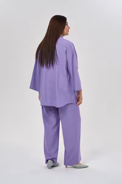 Широкие брюки прямого силуэта с резинкой на поясе