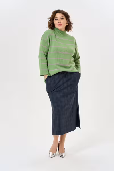 Юбка макси прямая с карманом и разрезами по бокам