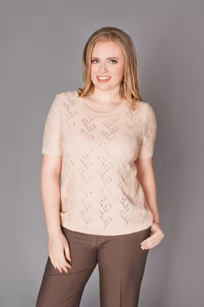 Джемпер ажурный молочно-бежевый с коротким рукавом летний