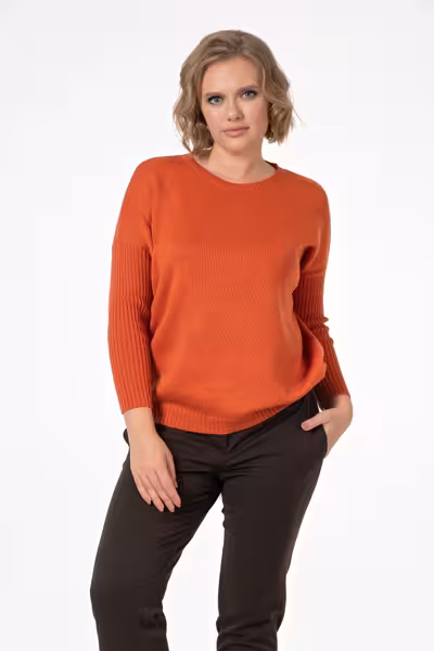 Джемпер женский вязаный с длинными рукавами прямого силуэта