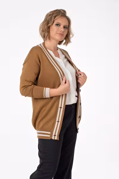 Вязаный кардиган прямого силуэта с V-образным вырезом