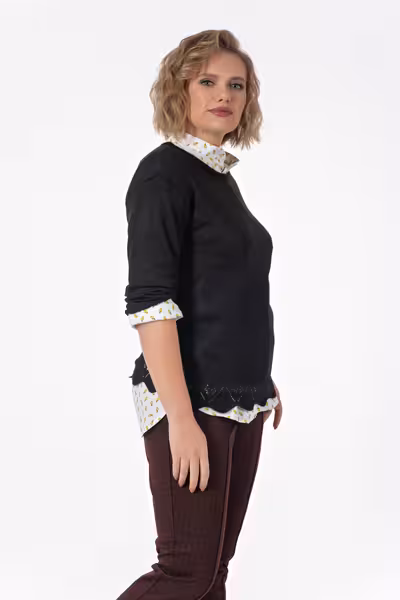 Джемпер вязаный женский с ажурным узором черный прямой силуэт