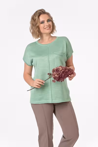 Джемпер женский вязаный с карманом прямого силуэта зеленый