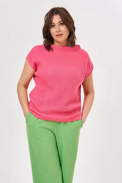 Вязаный джемпер с воротником полустойка прямой силуэт