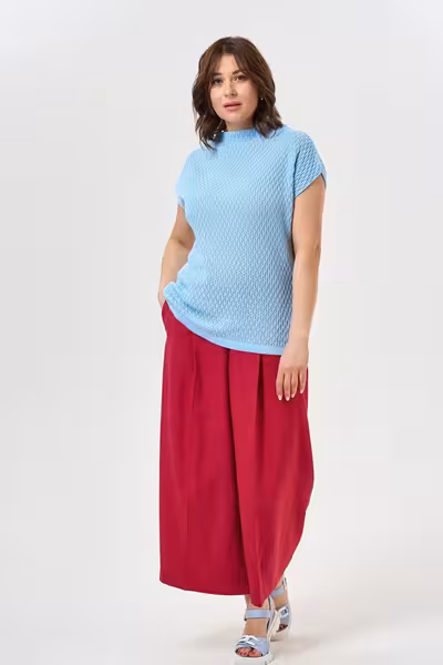 Джемпер женский вязаный голубой с воротником полустойка