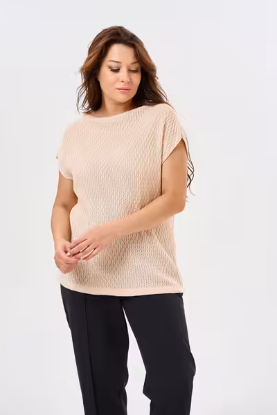 Вязаный джемпер паутинка прямого силуэта с воротником стойкой