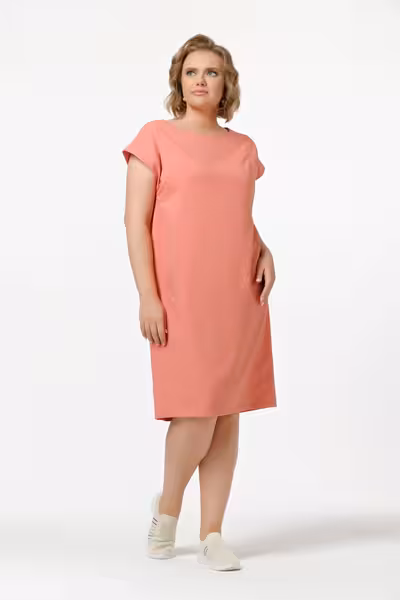 Платье прямого силуэта коралловое с карманами длина миди
