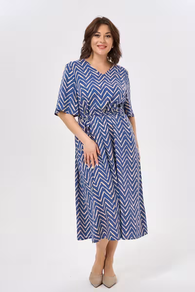 Платье свободное с поясом синее в принт повседневное