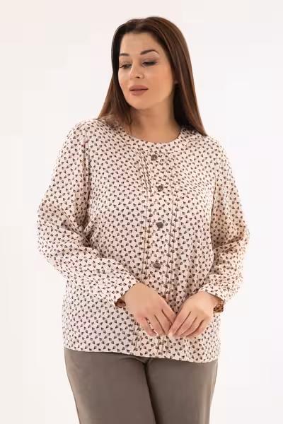 Блузка женская с декоративными складками на пуговицах