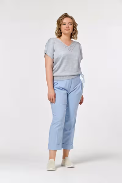 Льняные брюки свободного кроя женские голубые с подворотами