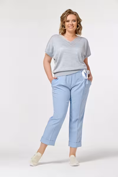 Льняные брюки свободного кроя женские голубые с подворотами