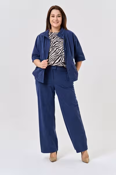 Жакет вельветовый женский прямого силуэта с воротником стойкой