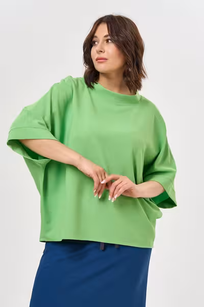 Блузка свободного кроя с рукавами три четверти зеленая