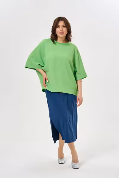 Блузка свободного кроя с рукавами три четверти зеленая