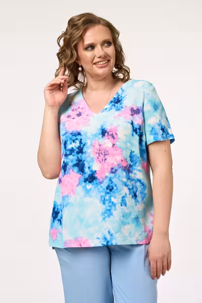 Блузка с V-вырезом прямого силуэта большие размеры