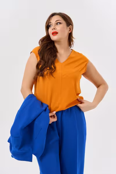 Блузка с рукавом кимоно и V-вырезом прямого силуэта