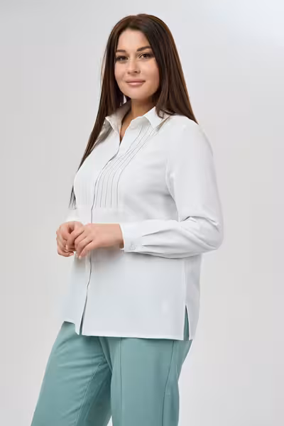 Белая блузка с декоративными складками классическая офисная