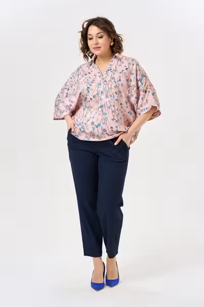 Блузка свободного кроя с рукавом три четверти из льна