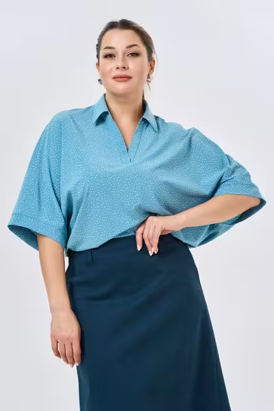 Блузка свободного силуэта с рукавом три четверти в горошек