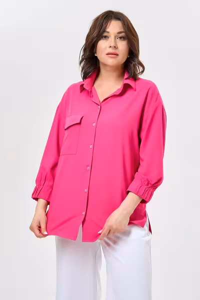 Блузка свободного силуэта с асимметричным низом розовая