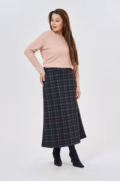 Лонгслив женский с фигурным вырезом и длинным рукавом