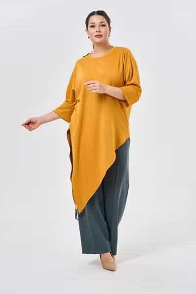 Блузка асимметричная с рукавами 3/4 горчичного цвета