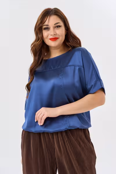 Свободная блузка с короткими рукавами на резинке