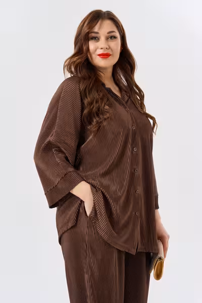 Блузка оверсайз коричневая рифленая для праздника 46-56