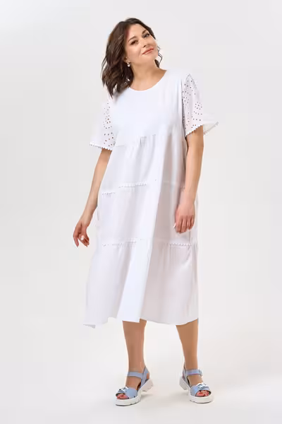 Летнее платье с ярусами из хлопка белое свободного кроя