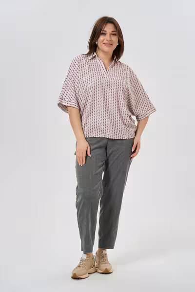 Блузка свободного кроя с рукавами три четверти casual